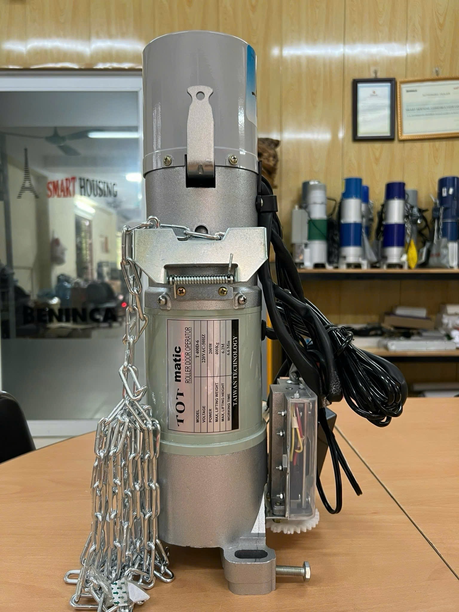 Bộ tời cửa cuốn TOT 400kg